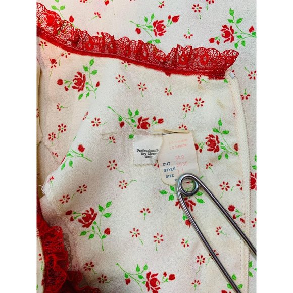 Vintage 70s Maxi Dress Women's Extra Small Red Floral Print Flutter Sleeves - Picture 8 of 10